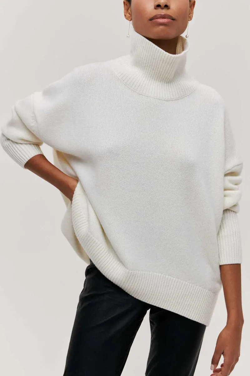 HWT1117 Minimalist Luxe Turtleneck