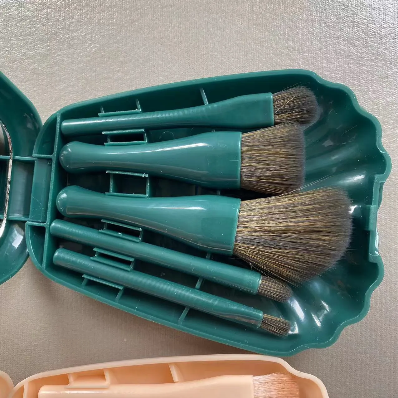 New makeup brush, shell brush, mirror box brush, love brush, 5-piece set, portable travel brush